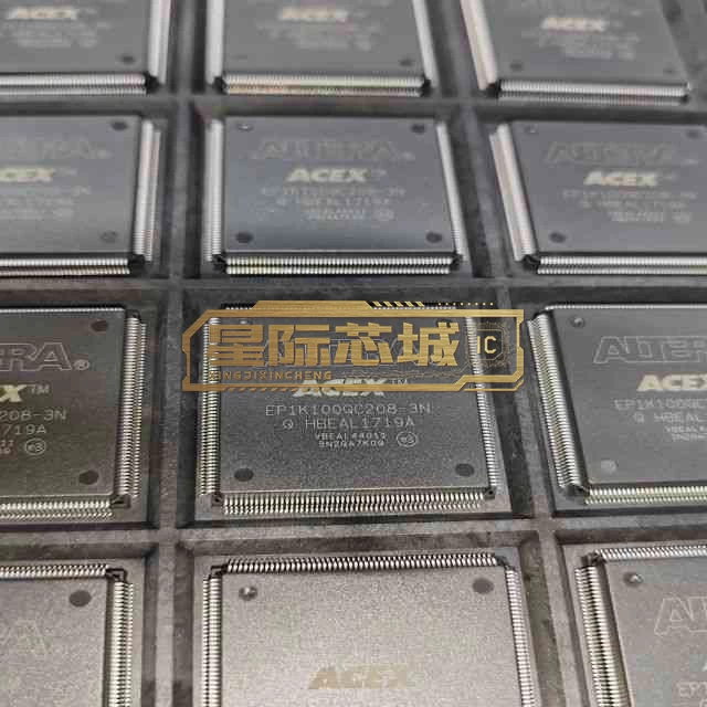 Altera EP1K100QC208-3N