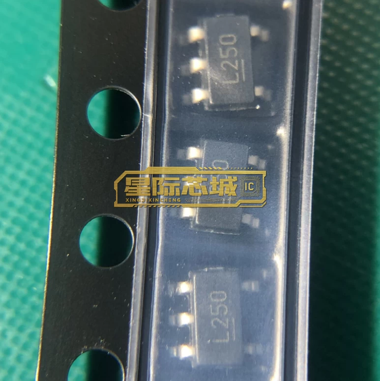 MIC5235-5.0YM5-TR
